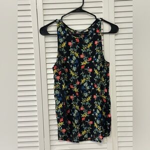 3/$15 or 5/$20 - Old Navy Sleeveless Floral Shirt - EUC